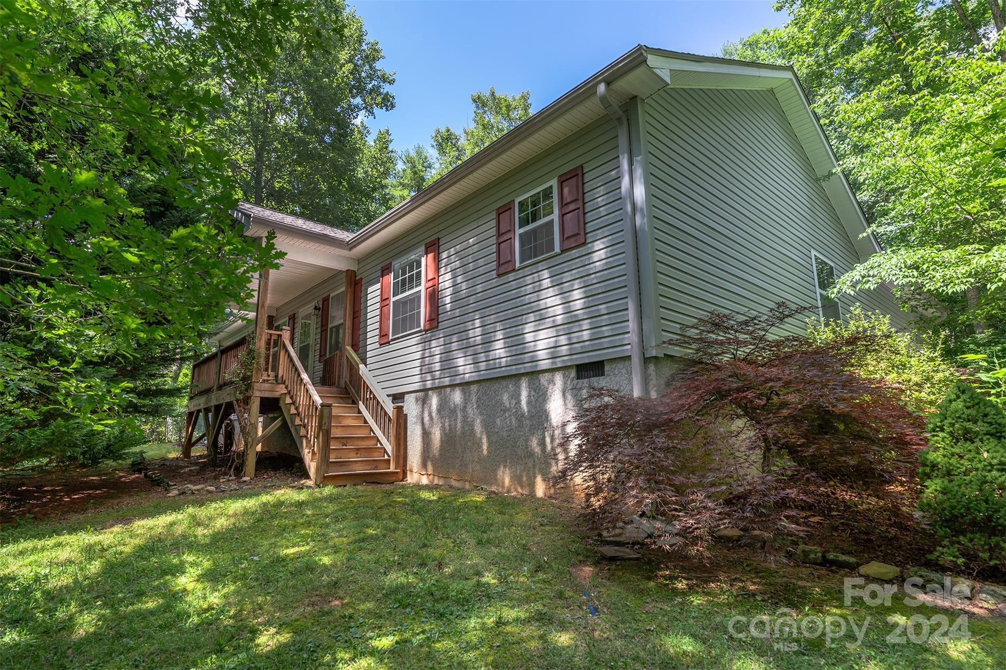 Anders Rd, Zirconia, NC 28790