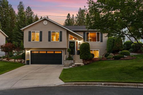 4724 E 15th Ave, Spokane Valley, WA, 99212-3201 | Card Image