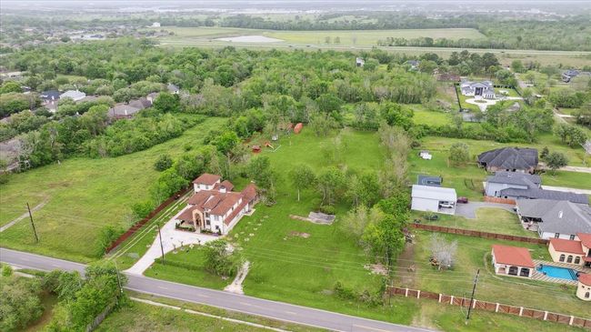 8917 Hawk Rd, House other with 5 bedrooms, 5 bathrooms and 2 parking in Pearland TX | Image 33