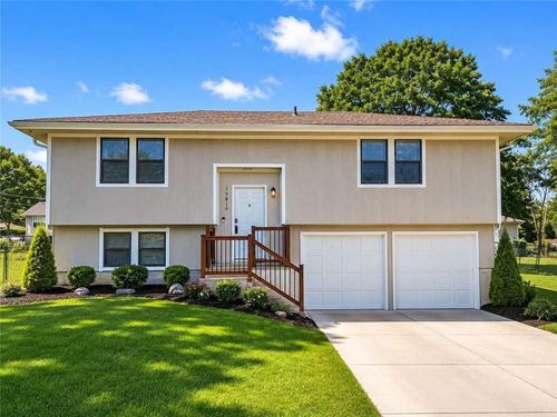 15810 Valentine Ave, Belton, MO, 64012-4660 | Card Image