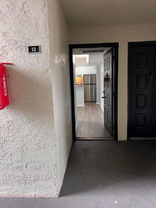 12-724 Executive Center Dr, West Palm Beach, FL, 33401-8651 | Card Image