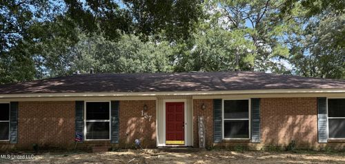 157 Fern Valley Rd, Brandon, MS, 39042-1925 | Card Image
