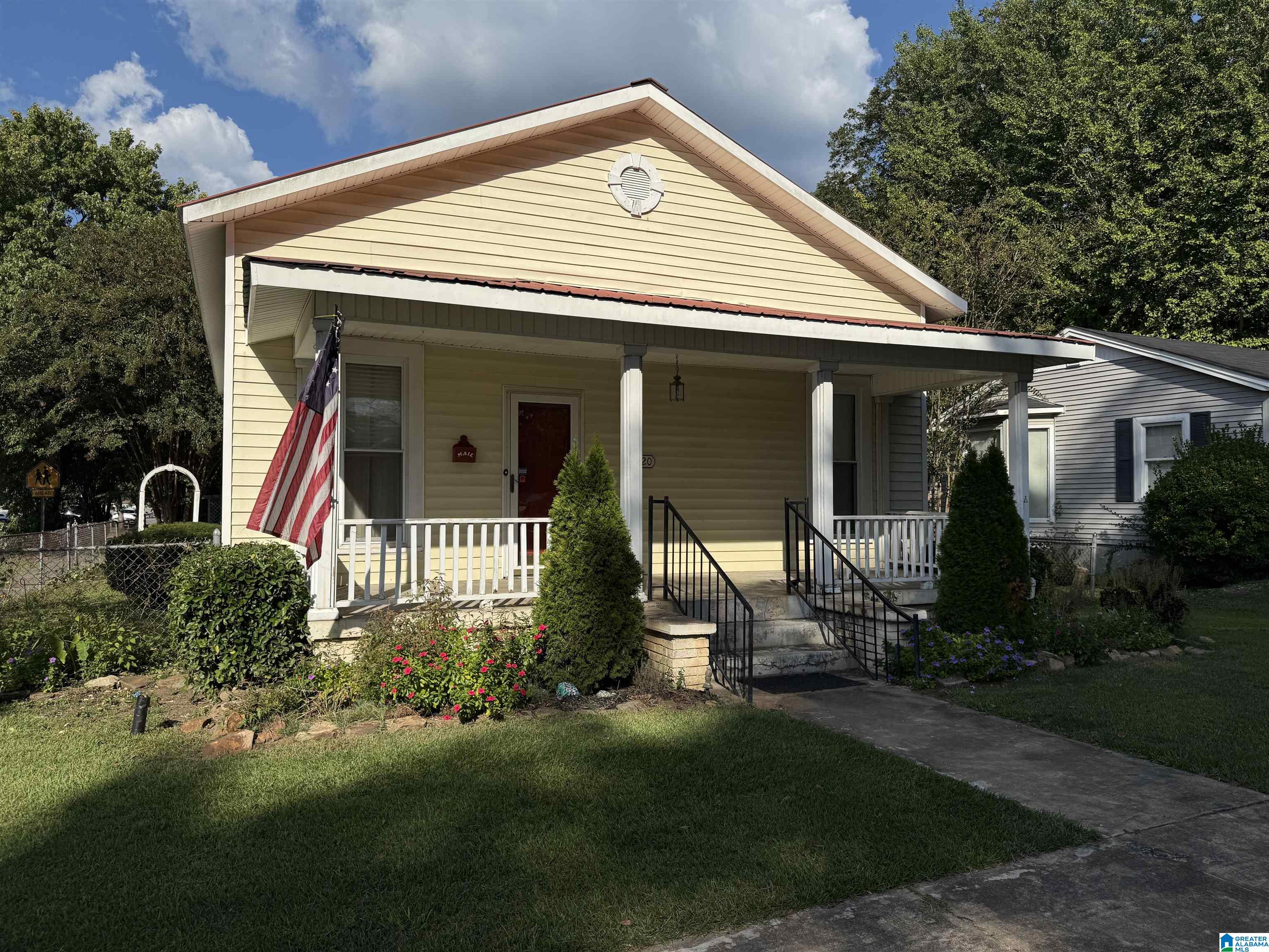 3rd Ave, Leeds, AL 35094