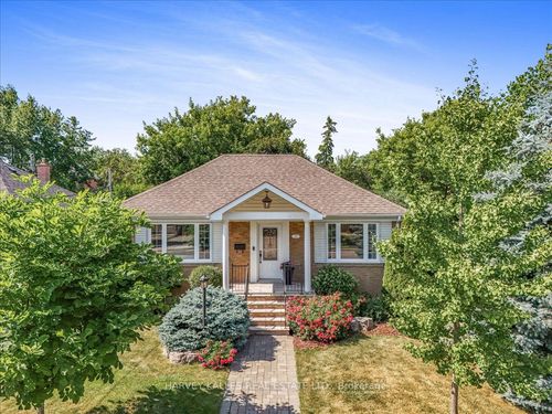 {{alt}} | Card Image