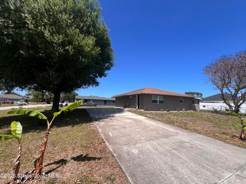 741 Frisco St Se, Palm Bay, FL, 32909-3720 | Card Image