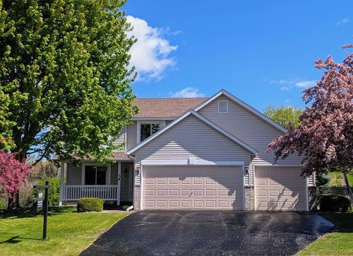 49 Windsor Wood Path, Hudson, WI, 54016-7772 | Card Image