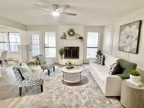 1913 Lynbrook Ln, Arlington, TX, 76015-4009 | Card Image