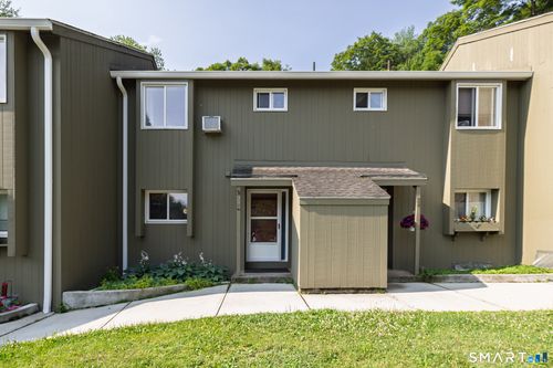 23 Mckenna Dr, Middletown, CT, 06457-4013 | Card Image