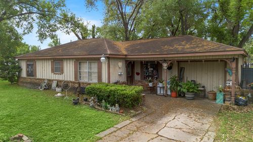 8209 Western Dr, Houston, TX, 77055-2016 | Card Image