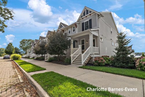 930 S Lake St, Whitehall, MI, 49461-1522 | Card Image