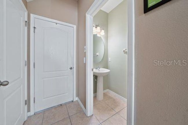 8609 Fiddleleaf Ct, Townhouse with 3 bedrooms, 3 bathrooms and null parking in TAMPA FL | Image 15