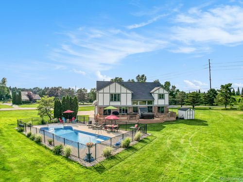 1898 Deer View Ct, Howell, MI, 48843-8093 | Card Image