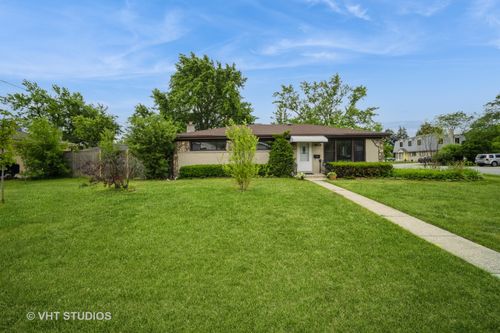 135 Flora Ave, Glenview, IL, 60025-4717 | Card Image