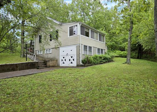 88 Friendship Dr, Rocky Point, NY, 11778-9659 | Card Image