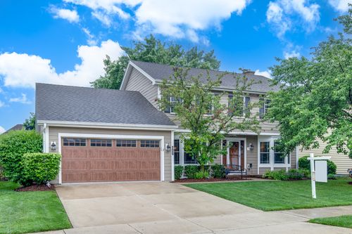 27W317 Victoria Ln, Winfield, IL, 60190-1850 | Card Image