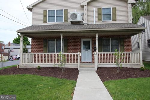 315 S Railroad Ave, NEW HOLLAND, PA, 17557-1734 | Card Image