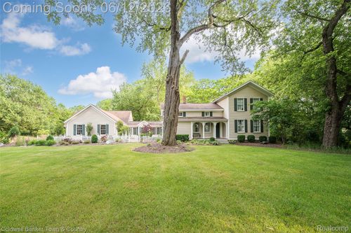 10196 Faussett Rd, Fenton, MI, 48430-9523 | Card Image