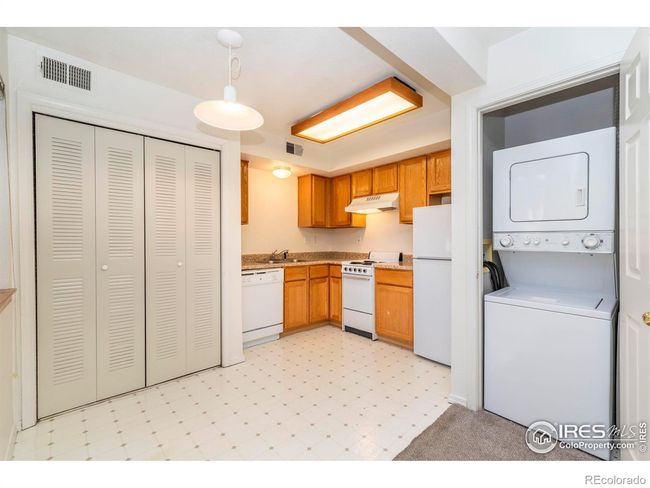 Washer and Dryer in the Unit! | Image 9