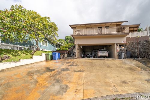 b-studio-99-1061 Manako Pl, Aiea, HI, 96701-3037 | Card Image