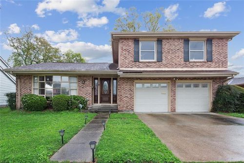 441 Bellemeade Blvd, Gretna, LA, 70056-7220 | Card Image