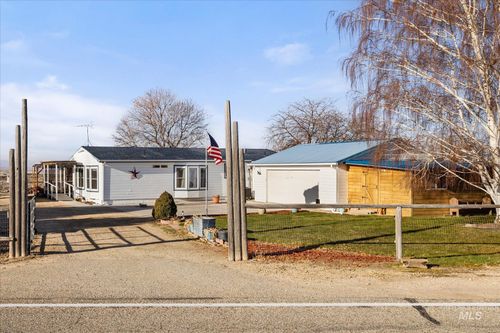 19095 S Pleasant Valley Rd, Kuna, ID, 83634-2725 | Card Image