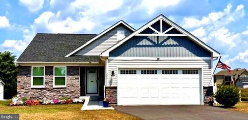 200 Laxfield Ct, MARTINSBURG, WV, 25405-1711 | Card Image