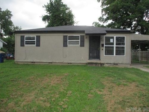 2111 Whyte Dr, North Little Rock, AR, 72117-3428 | Card Image