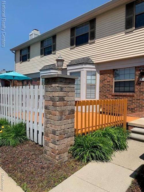 apt-71-2041 N Arbor Way Dr, Canton, MI, 48188-1858 | Card Image