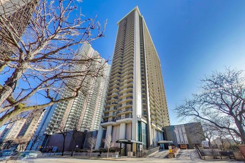 apt-16f-6007 N Sheridan Rd, CHICAGO, IL, 60660-3063 | Card Image