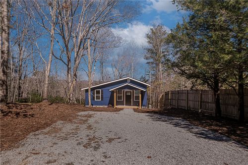 450 Crestwood Dr, Salem, SC, 29676-2701 | Card Image