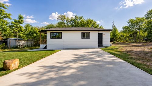 7061 Base St, Azle, TX, 76020-7115 | Card Image