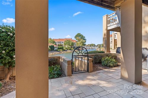 apt-m-18009 Kings Point Dr, Cornelius, NC, 28031-0030 | Card Image