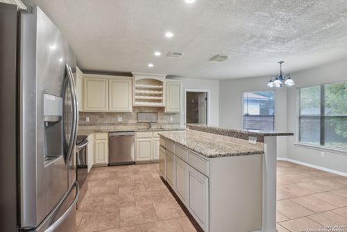 2717 Westover Cir, San Antonio, TX, 78251-2248 | Card Image