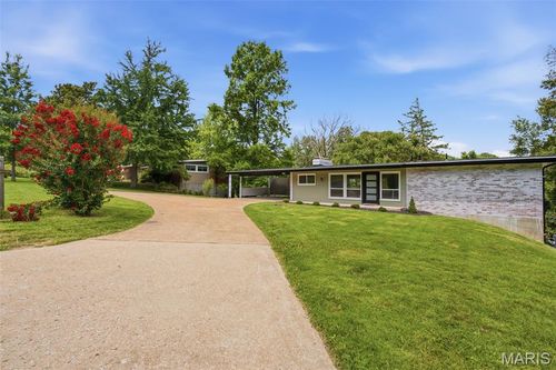 2431 Trossock Ln, Kirkwood, MO, 63122-5023 | Card Image