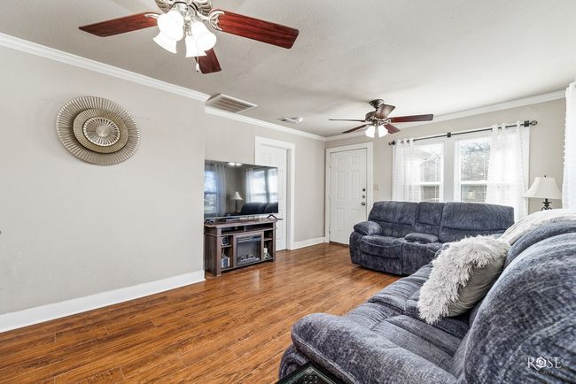 706 N Madison St, House other with 3 bedrooms, 1 bathrooms and 1 parking in San Angelo TX | Image 6