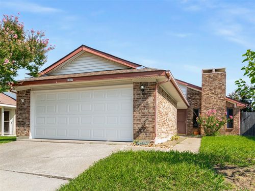 2011 Gallante Dr, Carrollton, TX, 75007-2331 | Card Image
