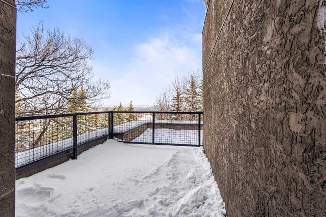 8 - 122 Village Heights Sw, Home with 2 bedrooms, 1 bathrooms and 2 parking in Calgary AB | Image 23
