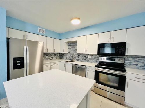 7-465 Bald Eagle Dr, MARCO ISLAND, FL, 34145-2737 | Card Image