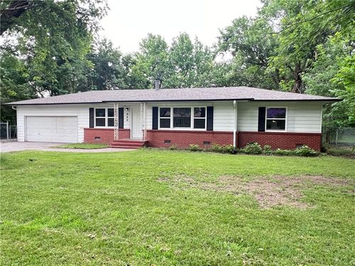 303 Harve St, Springdale, AR, 72762-4001 | Card Image