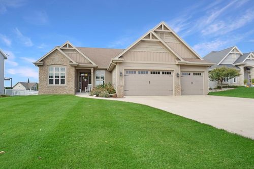 517 Spur Road, Slinger, WI, 53086 | Card Image