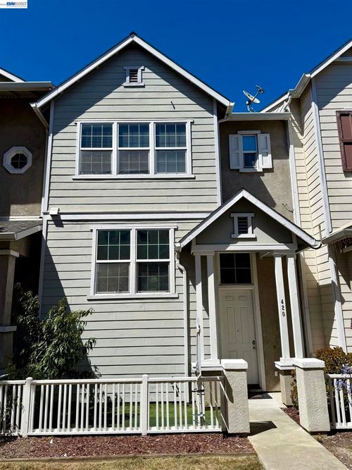 420 Summer Ln, Richmond, CA, 94806-1982 | Card Image
