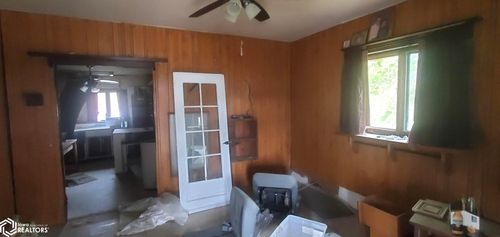 304 S Front St, Humeston, IA, 50123-7727 | Card Image