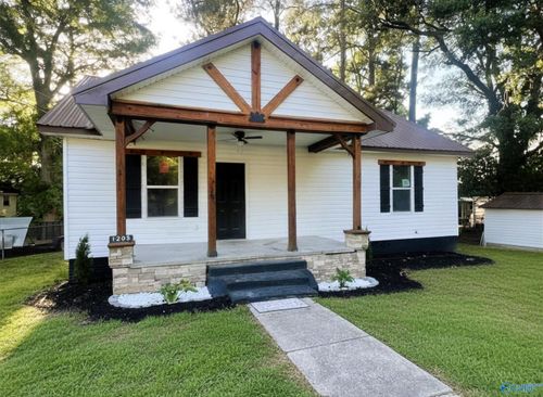 1205 Arthur St, Gadsden, AL, 35903-2515 | Card Image