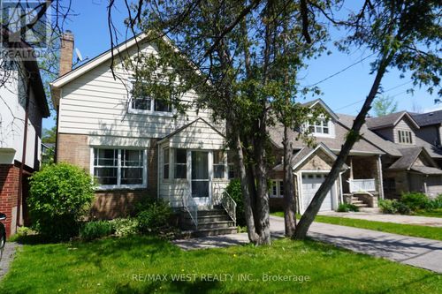 1109 Royal York Road, Toronto (Kingsway South), ON, M8X2G8 | Card Image