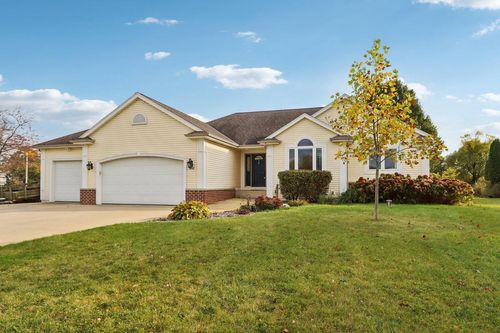 6802 Sandy Lane, Waterford, WI, 53185 | Card Image