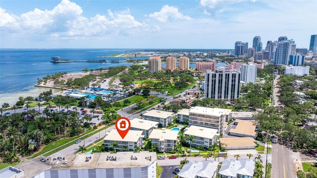UNIT-6 - 1060 N Shore Dr Ne, Condo with 2 bedrooms, 2 bathrooms and null parking in ST PETERSBURG FL | Image 15