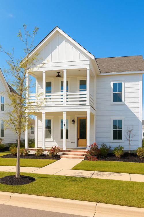 676 Blueway Ave, Summerville, SC, 29486-5410 | Card Image