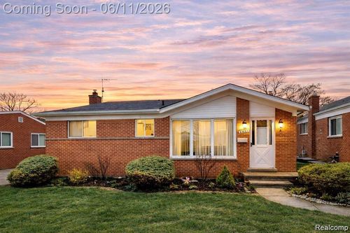 23223 Panama Ave, Warren, MI, 48091-4738 | Card Image