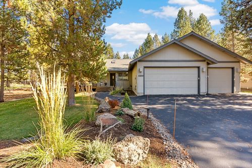 55833 Lost Rider Loop, Bend, OR, 97707-2729 | Card Image