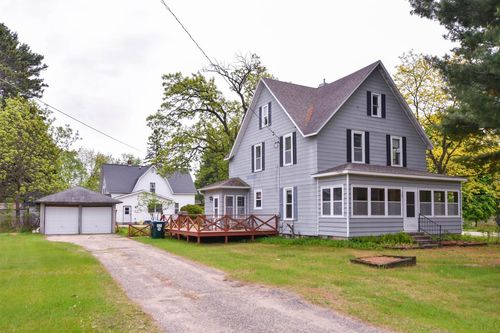 735 Oakwood Street, WILD ROSE, WI, 54984 | Card Image